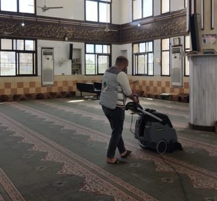 تنظيف وسجاد المساجد